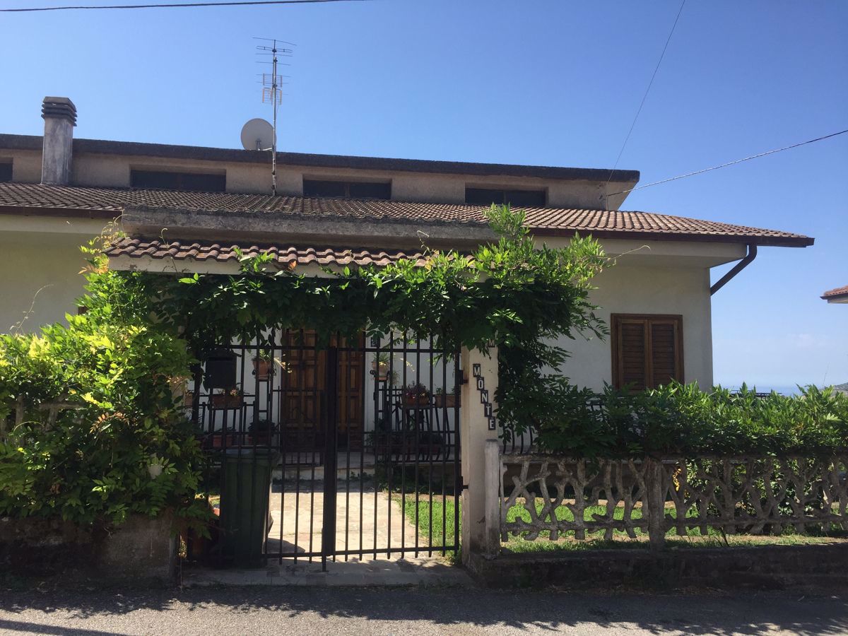 Casa Indipendente in Vendita Cleto