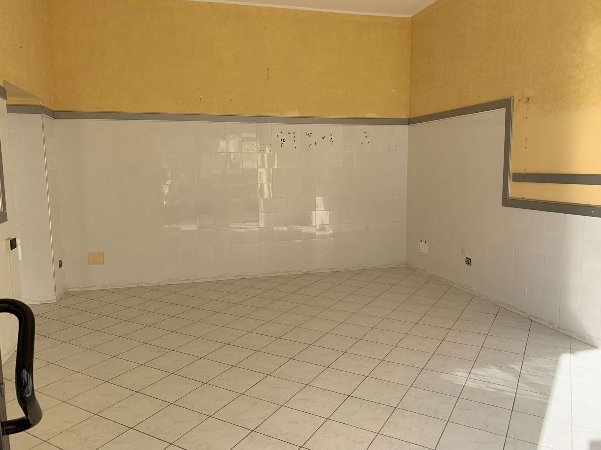 Affitto Negozio Amantea
