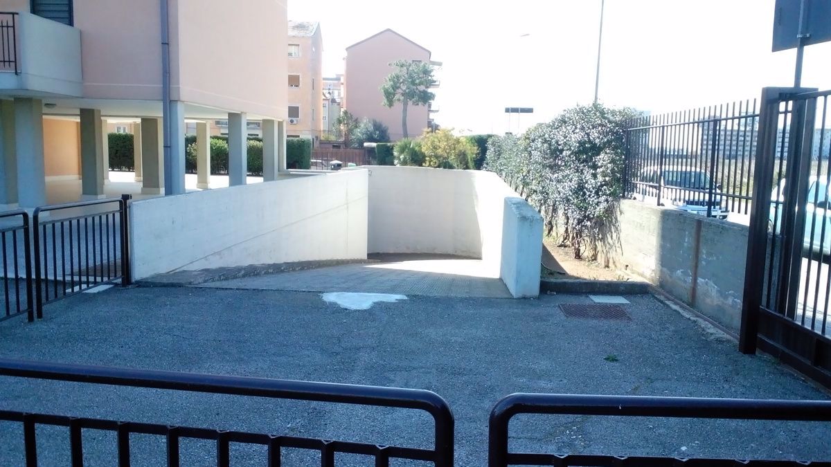 Magazzino in Affitto Modugno