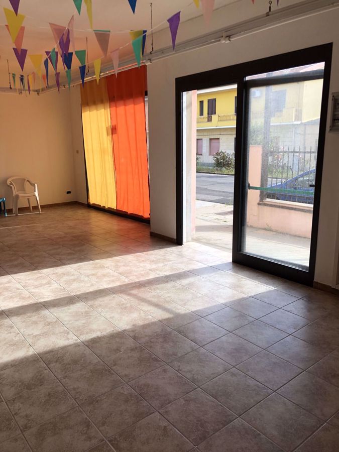 Affitto Negozio Santa Giusta