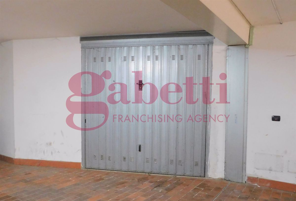 Affitto Box/Posto auto Pozzilli