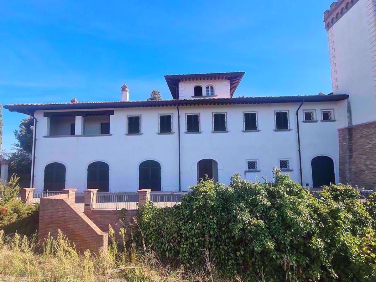 Stabile/Palazzo in Vendita Montopoli in Val d'Arno