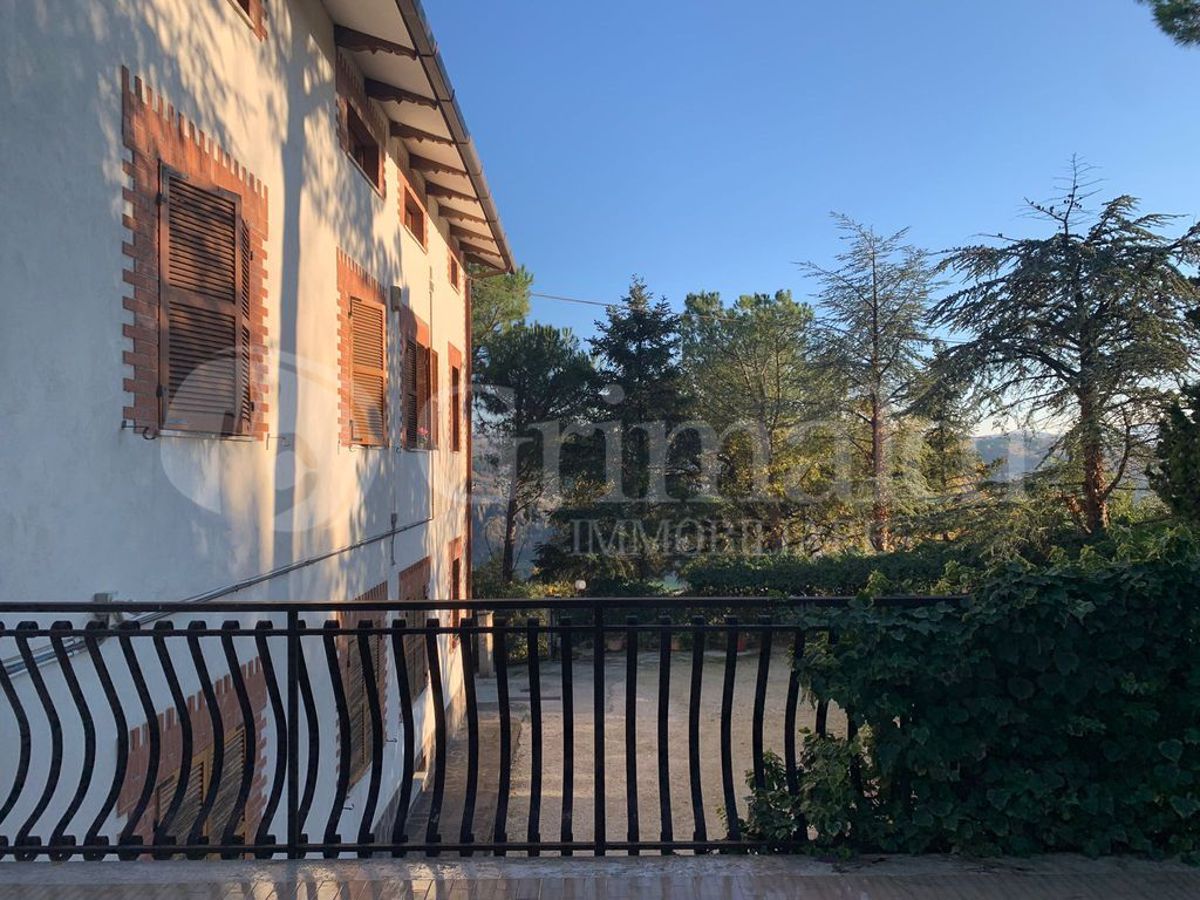 Vendita Casa Indipendente Rosora
