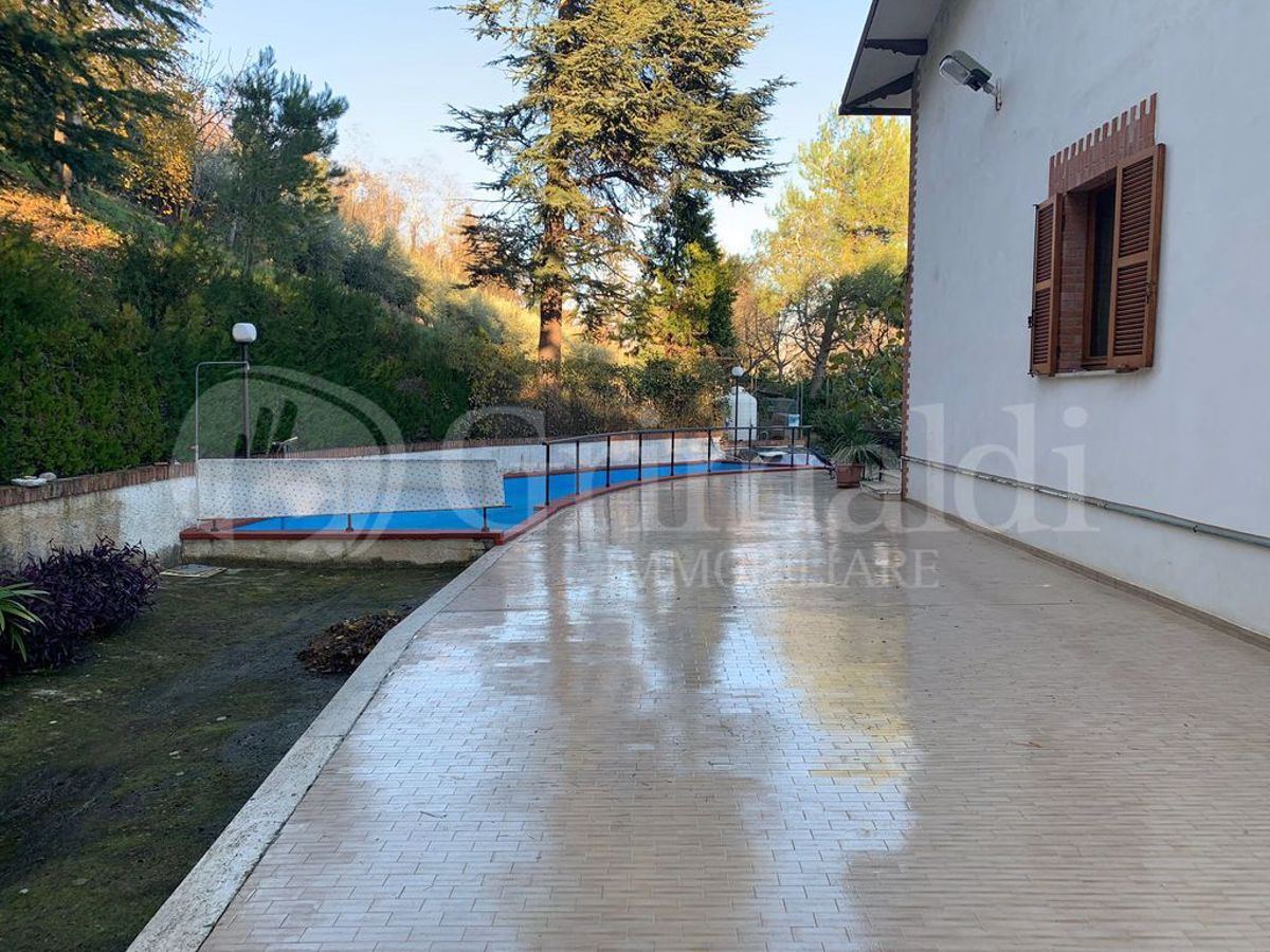 Vendita Casa Indipendente Rosora