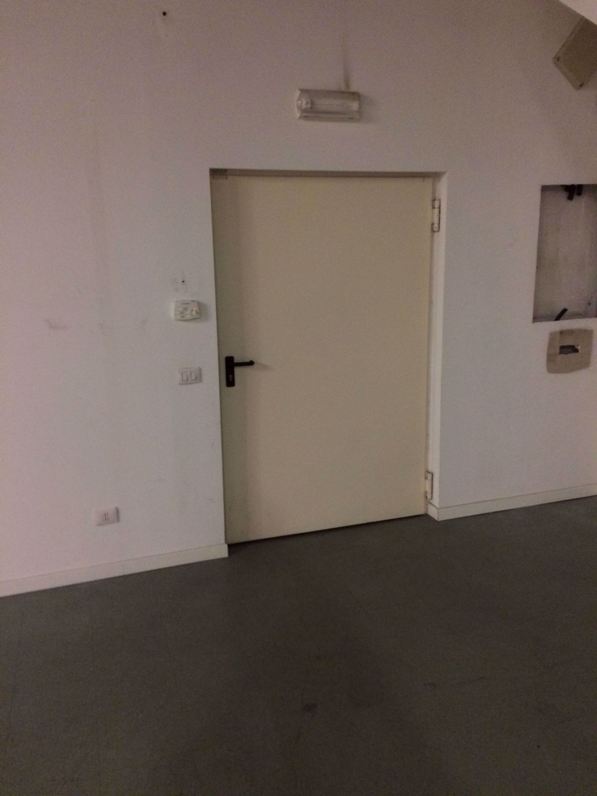 Negozio in Affitto Sondrio