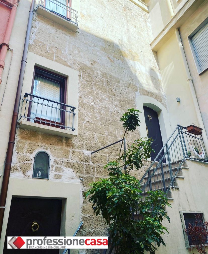Stabile/Palazzo in Vendita Bari