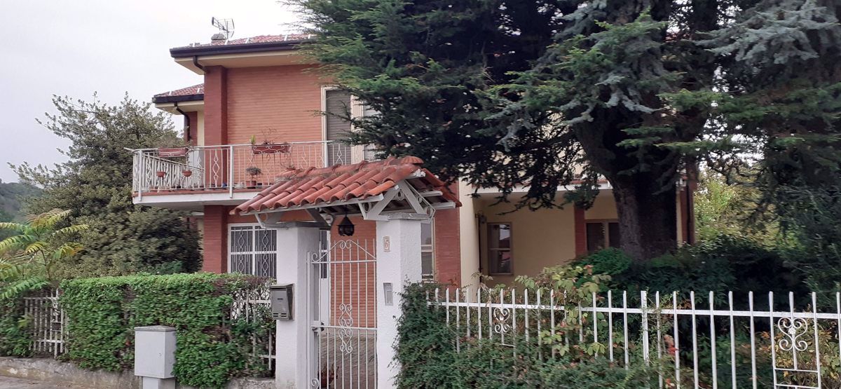 Villa bifamiliare in Vendita Candia Canavese