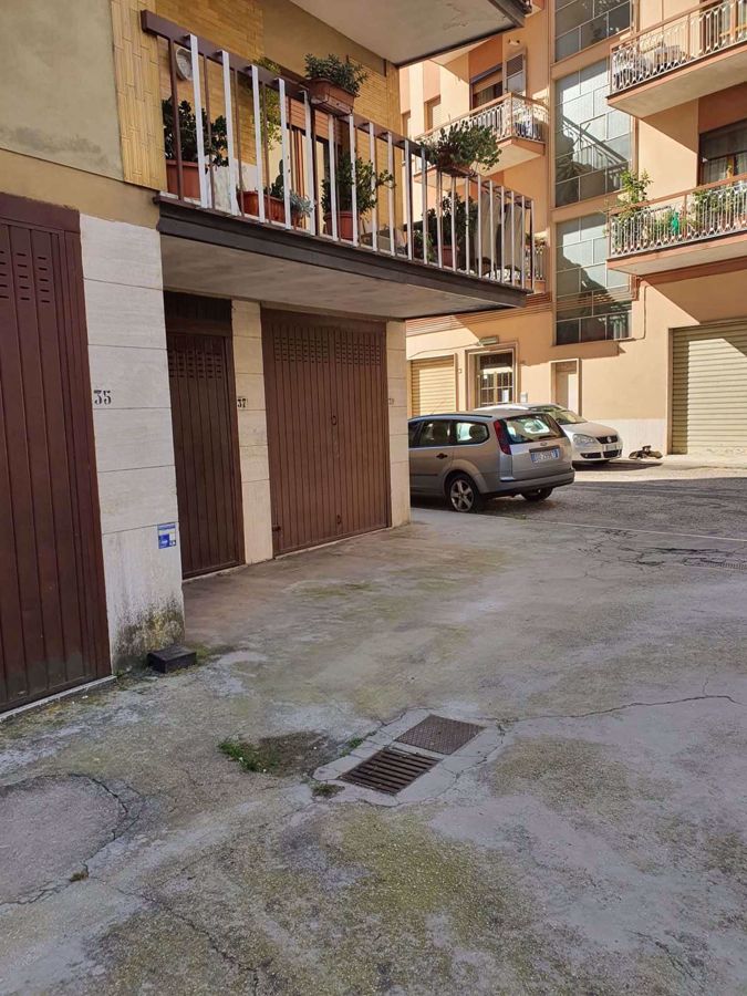 Box/Posto auto in Affitto Cassino